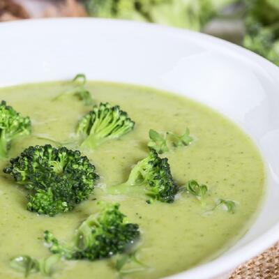 RUČAK ZA DANAS: Jednostavna supa od brokolija - minimum kalorija, maksimum zdravlja