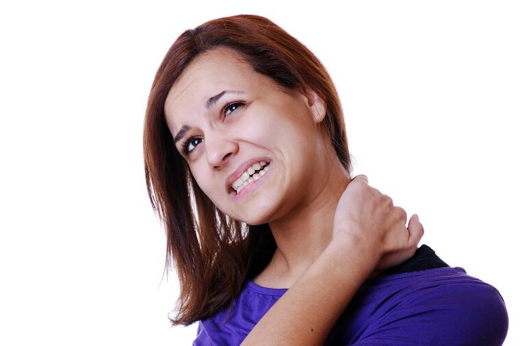 REAGUJTE NA VREME I PREDUHITRITE VEĆE ZDRAVSTVENE PROBLEME: Otarasite se bolova u vratu na OVAJ način!