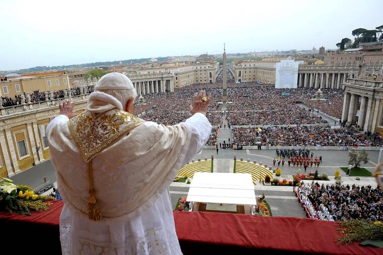 10 STVARI KOJE SU DOZVOLJENE SAMO PAPI: Kako izgleda život poglavara katoličke crkve u Vatikanu