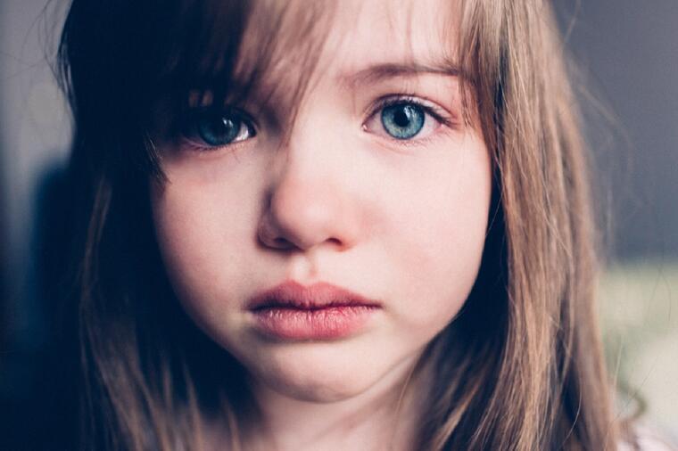 "KADA MAJKA ISTUČE DETE U NJEGOVOJ GLAVI DEŠAVAJU SE STRAHOTE": Psiholog savetuje kako kazniti decu, a da to nisu batine