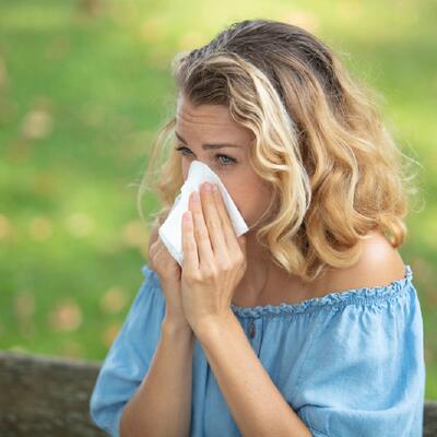 ŠTA DA URADITE KADA VAS ALERGIJA "STISNE": 5 saveta da lakše prebrodite alergijske napade i to bez lekova