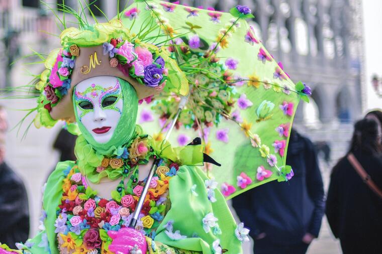 TAJANSTVENI SVET MASKARADE: Šta se krije iza najpoznatijeg karnevala u VENECIJI i kako je sve to počelo?
