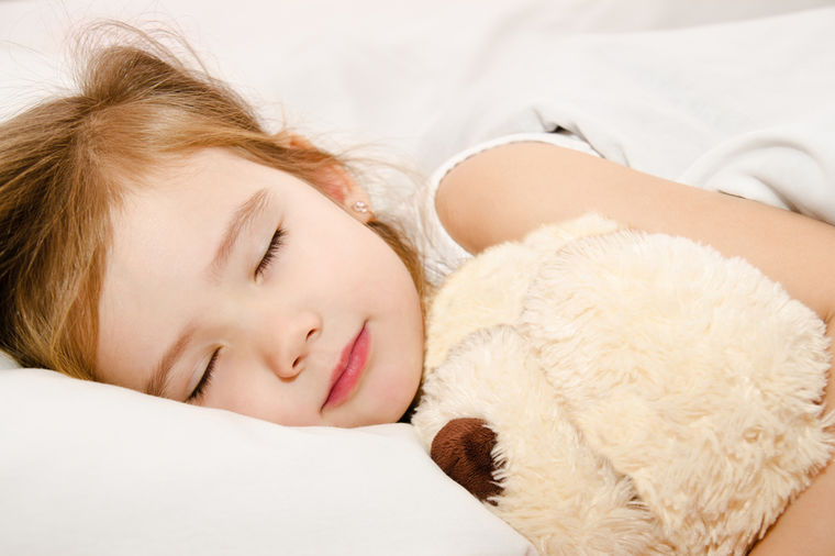 Kasni odlazak u krevet smanjuje rad mozga deteta