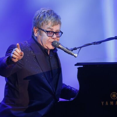 Šokantna izjava Eltona Džona: Predvideo sam smrt Majkla Džeksona, Majli Sajrus je sledeća!