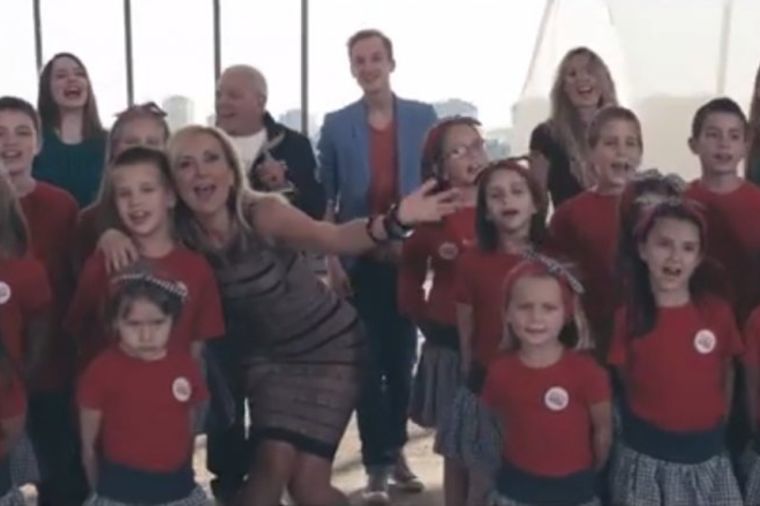 Zvezde Srbije pevaju za decu (VIDEO)