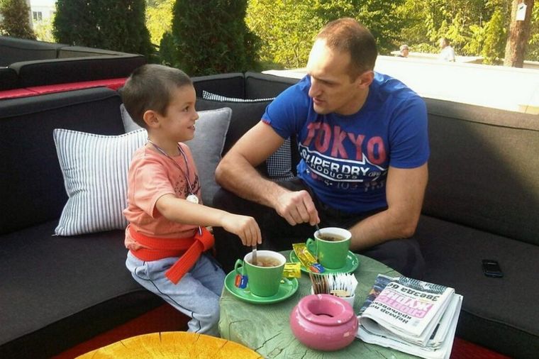 Kako Igor Rakočević uživa sa sinom? (FOTO)