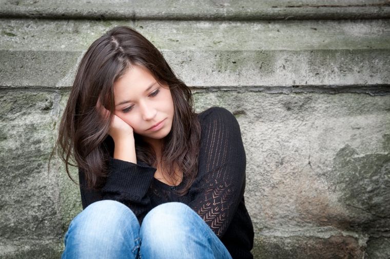 Postporođajna depresija pogađa oko 13 odsto žena