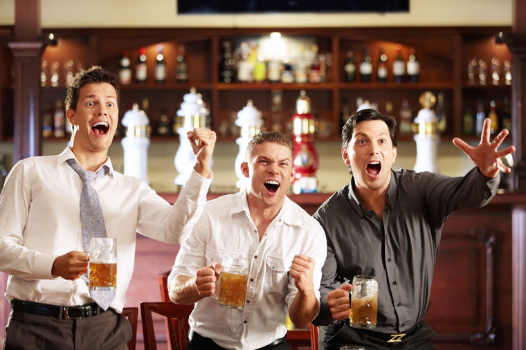 Pijan kao letva na svetskim jezicima: Izlečen, sočna jetra, nestao u alkoholu!