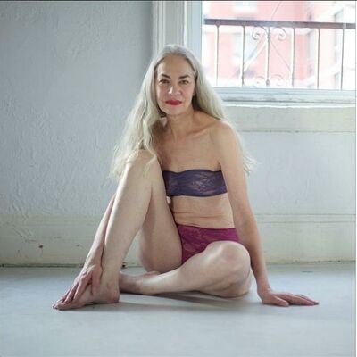 Seksepil nema rok trajanja: 62-godišnji model za intimno rublje (FOTO)