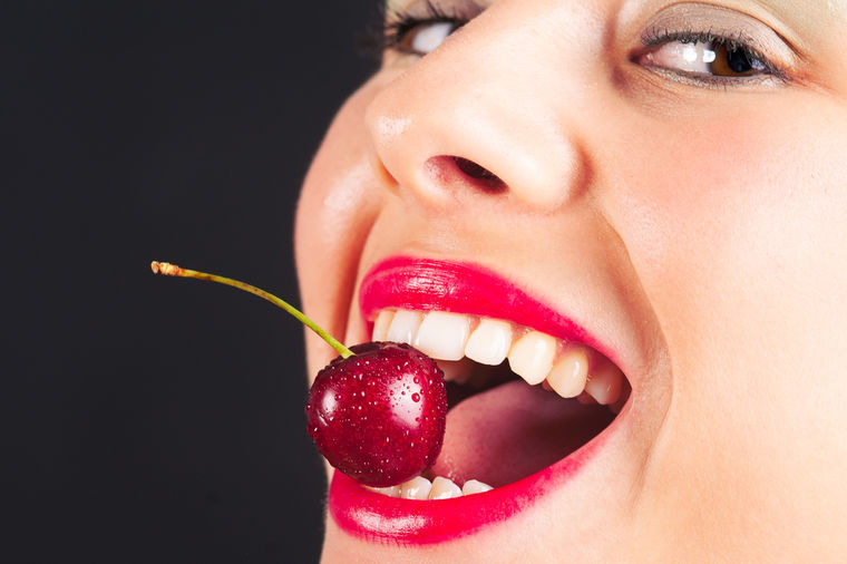 Sedam namirnica koje podmuklo boje vaše zube!