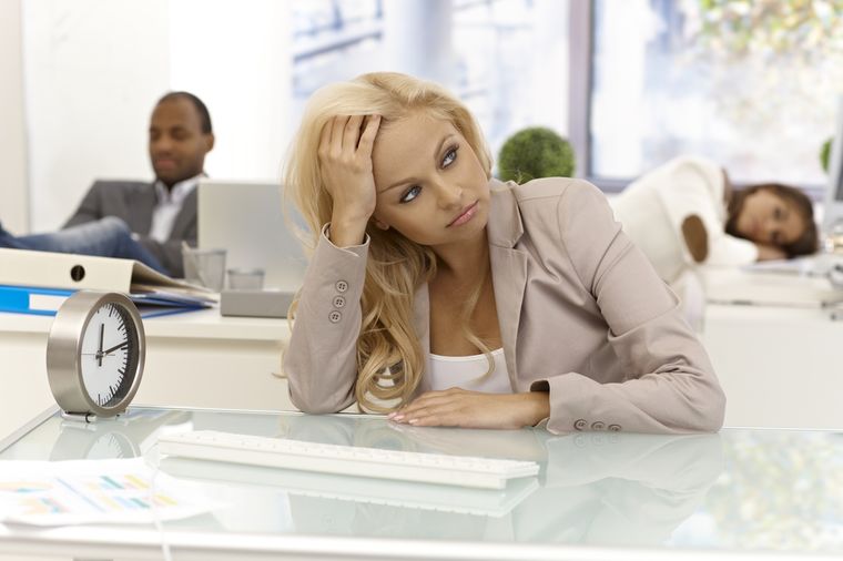 Stres i traženje posla: Odgovornost prema roditeljima veća je od potrebe da se zaposlite!