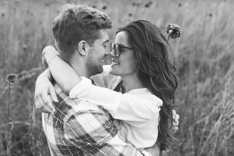 Istraživanje pokazalo: Kakve poljupce vole muškarci?