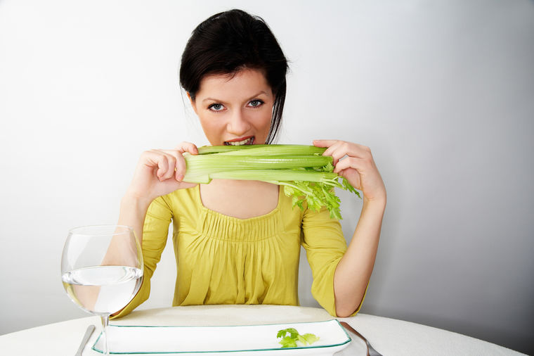 Ne zapostavljajte celer: Zdravlje je u njegovim zelenim listovima!