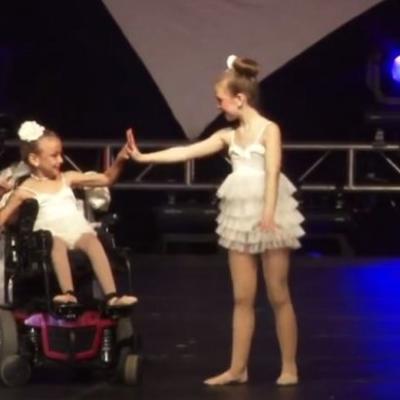 Rasplakaće vas: Bolest nije prepreka za devojčicinu ljubav prema baletu (VIDEO)