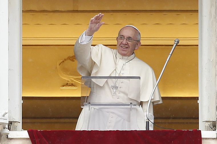 Dešava se svima: Papa opsovao pred masom u Vatikanu (VIDEO)