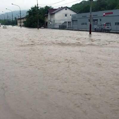 Vanredno stanje u Vrnjačkoj banji: Poplave odnele nekoliko mostova