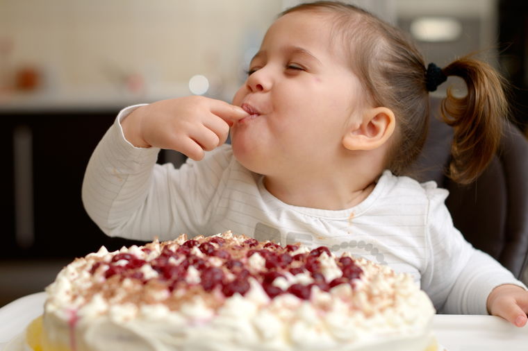 Dete i ishrana: Blizanci ne jedu mnogo, dok su mali Rakovi gladni non stop!