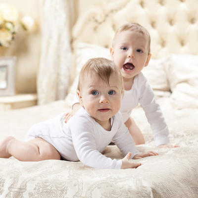 Rodili se blizanci začeti od dva različita oca: Braća otkrila kako je mama varala tatu!