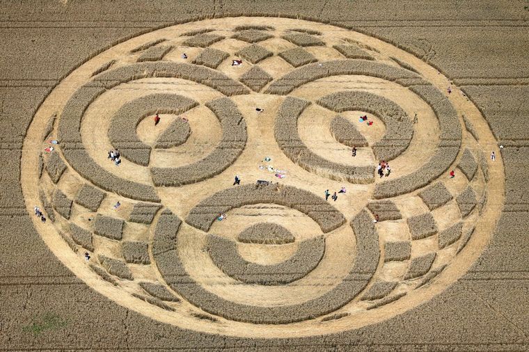 Otkriveni misteriozni krugovi u polju žita u Nemačkoj! (FOTO)