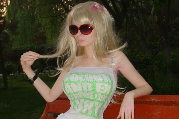 Upoznajte 16-godišnju živu Barbiku: Ljudi mi otvoreno kažu da su ljubomorni na mene! (FOTO)