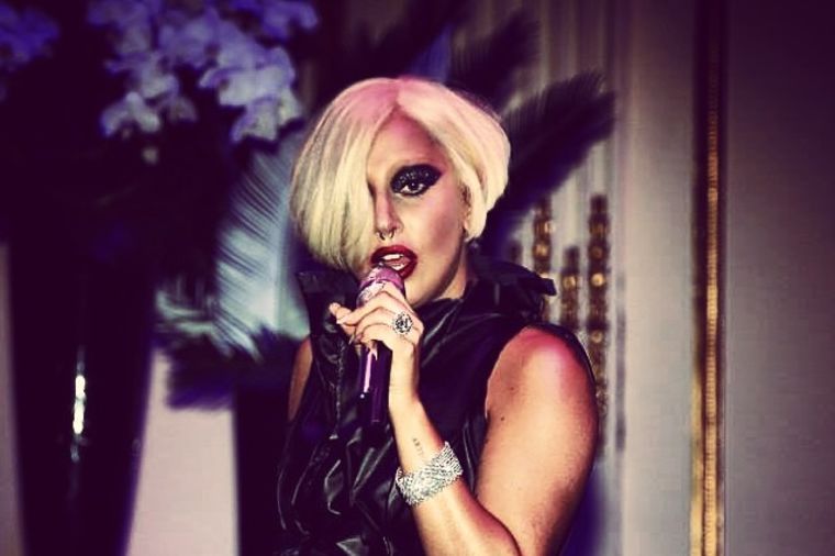 Lejdi Gaga i neposlušna publika: Glasan žamor tokom nastupa razbesneo pevačicu!