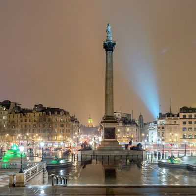 London: Trafalgar skver i Hajd park uskoro zabranjeni za pušače