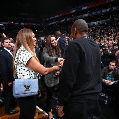 Pomama za Kejt i Vilijamom u Americi: Kraljevski par na NBA utakmici sa Bijonse i Džej Zijem! (FOTO)