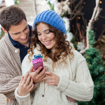 5 grešaka koje činimo pri kupovini poklona: Nemojte razočarati bliske ljude za praznike!