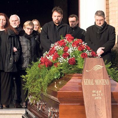 Komemoracija Kemalu Montenu: Rade Šerbedžija plakao za drugom! (FOTO)