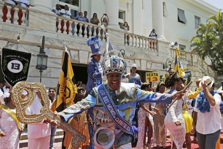 Otvoren karneval u Riju: Glavna žurka u nedelju i ponedeljak na čuvenom sambadromu! (FOTO)