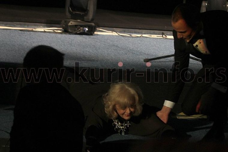 Milena Dravić pala sa pozornice: Dočekala sam se kao Madona! (FOTO)