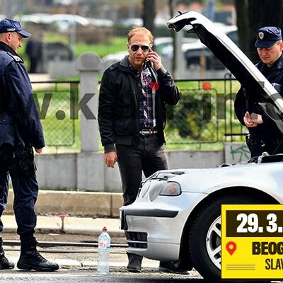 Za vreme vožnje: Milanu Kaliniću izgoreo auto! (FOTO)