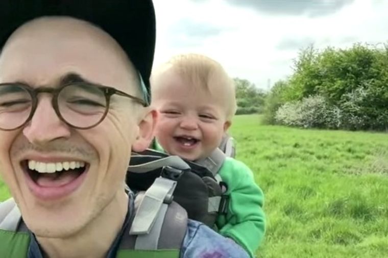 Smeh na sav glas: Evo zašto je tako sjajno biti otac! (VIDEO)