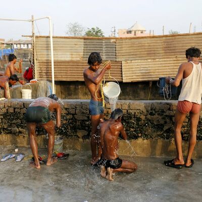 Katastrofa u Indiji: 230 ljudi umrlo od vrućine! (FOTO)