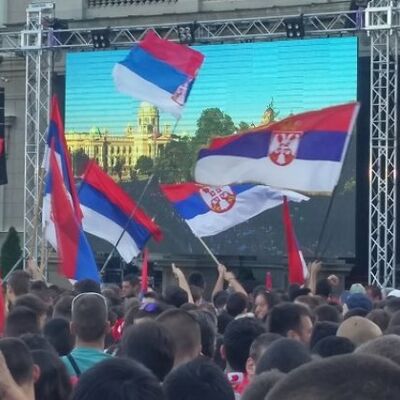 Oduševljena masa pozdravila Orliće: Ispred Skupštine više od 100.000 ljudi! (VIDEO)