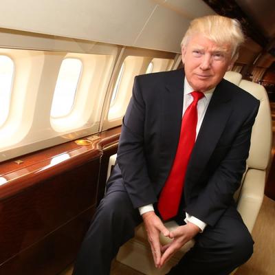 Čime leti Donald Tramp: Luksuz i kič od kojeg boli glava! (FOTO)