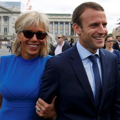 Francuski ministar predstavio suprugu: Starija od njega 20 godina, ima unučiće! (FOTO)