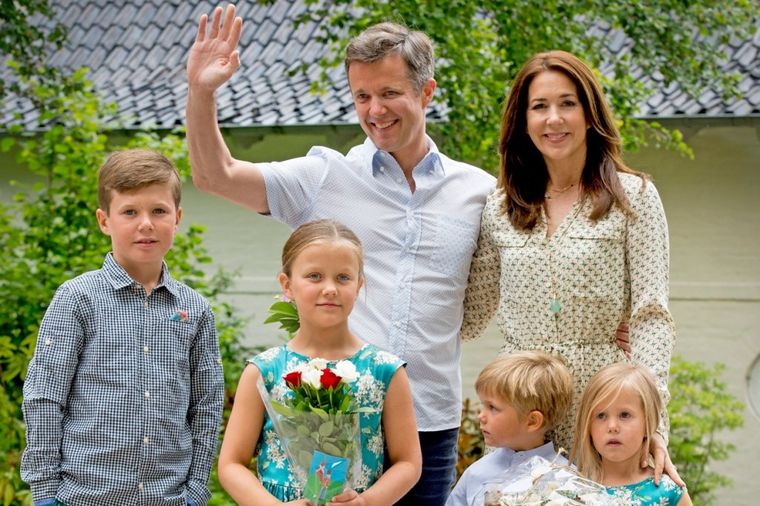 Kraljevska porodica na mukama: Danci im stežu kaiš! (FOTO)
