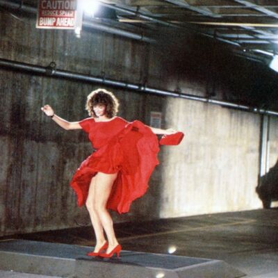 Žena u crvenom: Osamdesetih je osvojila svet, danas izgleda ovako! (FOTO)
