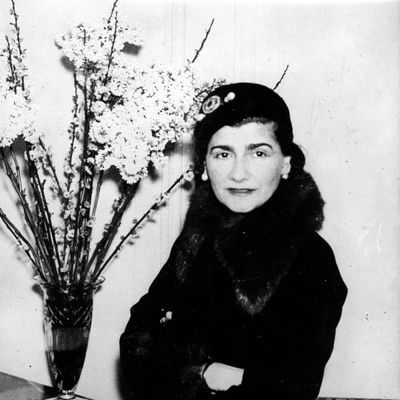 U sred Drugog svetskog rata bila optužena za kolaboraciju: Kako je Čerčil pomogao Koko Šanel! (FOTO)