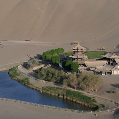 Svi misle da je u pitanju fatamorgana: Čudesna oaza usred pustinje! (FOTO)