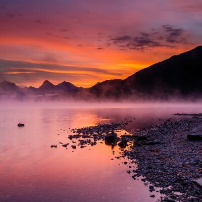 Jezero Mekdonald u Montani: Dugine boje i bajkovit prizor! (FOTO)