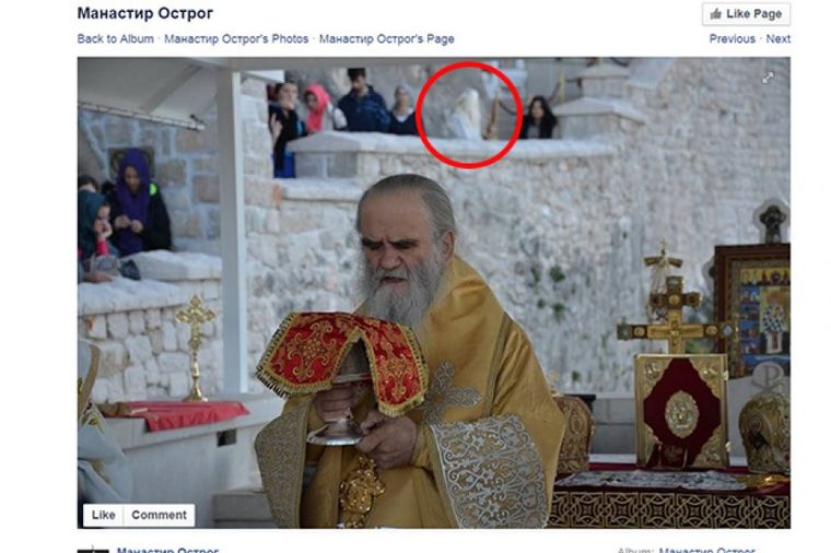 Lik Svetog Vasilija Ostroškog se pojavio na ulazu u manastir: Svetac među ljudima!(FOTO, VIDEO)