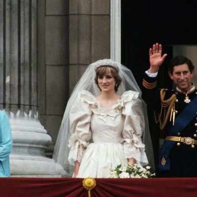 Princeza Dajana napravila propust na svom venčanju: Ovo joj je donelo nesreću u braku! (VIDEO)