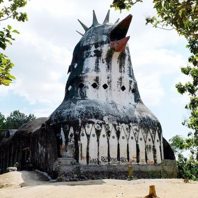 Duboko u džungli Indonezije: Misteriozna kokošija crkva (FOTO)