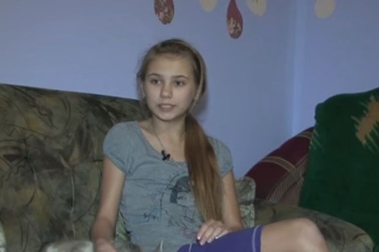 Devojčica poslala pismo Putinu: Poklon od ruskog predsednika oduševio svet! (VIDEO)