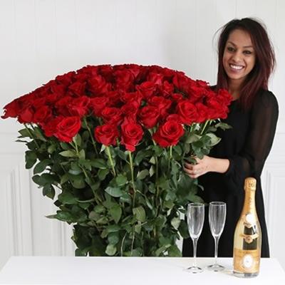 Najveći buket ruža na svetu: Cvetni ansambl o kojem svaka žena sanja! (FOTO)