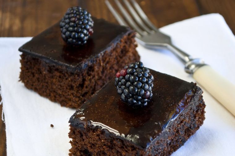 Lažni čokoladni kolač: Minimum kalorija, maksimalno uživanje! (RECEPT)
