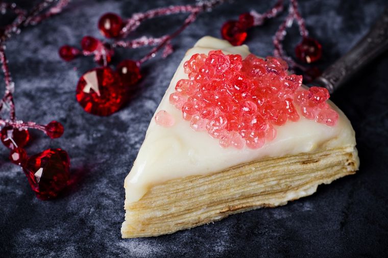 Bela rozen torta: Najukusniji slatkiš od čokolade i lešnika! (RECEPT)