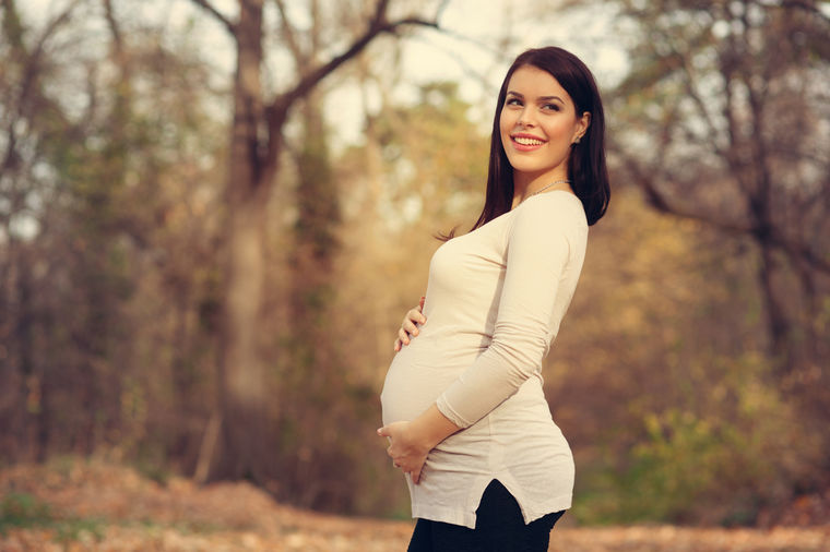 Astma u trudnoći: Da li će bolest i lekovi uticati na bebu?